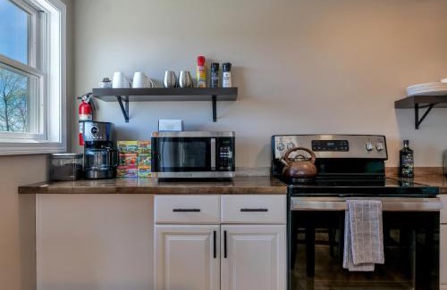 Southwest Harbor Apartment | 2BR Condo Downtown SWH w/Ocean Views [Driftwood]