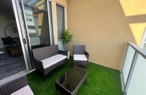 Downtown Apartment | 2BR Condo in Santa Monica - Walking Distance to Beach, Dining, Shopping & Promenade