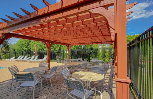 Weirs Beach Condo | 2BR Condo Lake Winnipesaukee