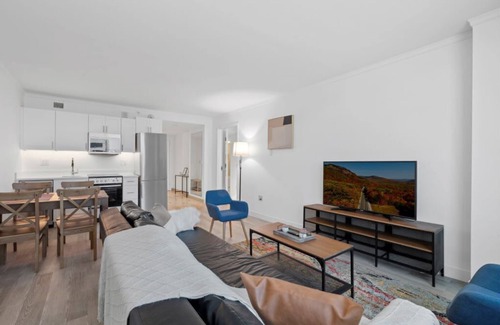 Atlantic City Apartment | 2BR Condo On The Boardwalk w/3 Baths! Cozysuites