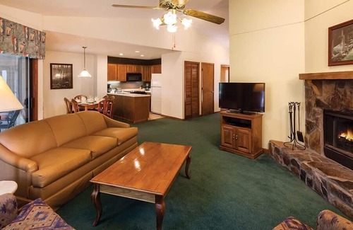 Sapphire Condo | 2br Condo w/Golf, Boating, Skiing, Family Fun!