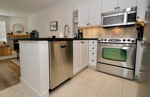 Village North Condo | 2BR Cozy Mountain Escape EV Friendly w/Thoughtful Decor & Scenic Views