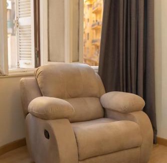 Qasr an-Nil Apartment | 2BR Downtown Alia Khan, Fully equipped Gem