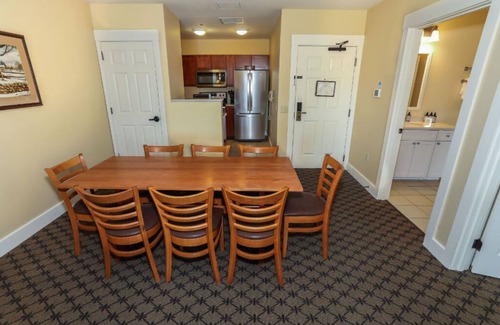 Ludlow Condo | 2BR Exec Condo + Close to All Amenities | Biking