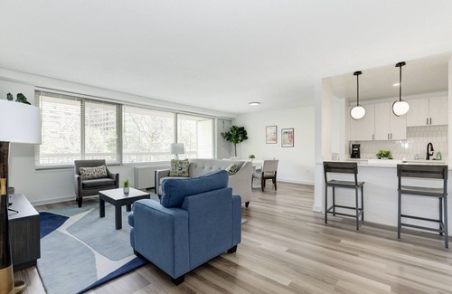 Aurora Highlands Apartment | 2BR Executive Retreat Close to Downtown