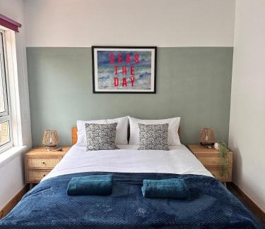 East End Apartment | 2BR Flat Free Parking Near Glasgow Green