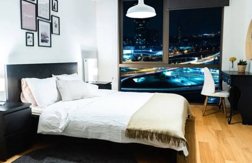 Kadikoy Apartment | 2BR flat with an amazing view