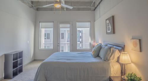 SoNo Apartment | 2BR Fully Furnished Apartment - Great location in Midtown apts