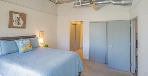 SoNo Apartment | 2BR Fully Furnished Apartment - Great location in Midtown apts