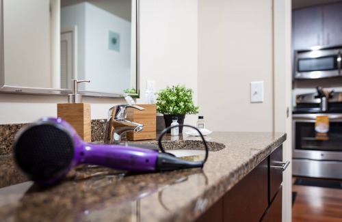 Center City West Apartment | 2BR Furnished Apartment Near Rittenhouse