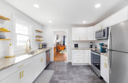 Bristol House | 2BR House Near Bristol Motor Speedway