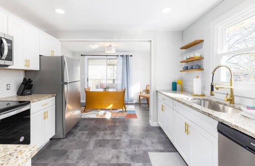 Bristol House | 2BR House Near Bristol Motor Speedway
