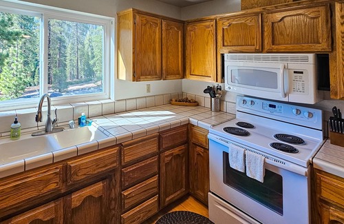 Lakeshore Condo | 2BR Huntington Lake condo with stunning views, WiFi, 2 decks, private W/D