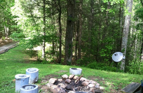 Mountain City Cottage | 2BR +loft Cottage in the mountains Va Creeper Trail, HOT TUB, ATV rentals,