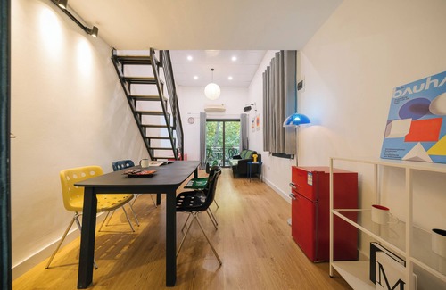 Old Quarter House | 2BR Loft with Balcony & 100" Projector in Old Quarter, 600m to Hoan Kiem Lake