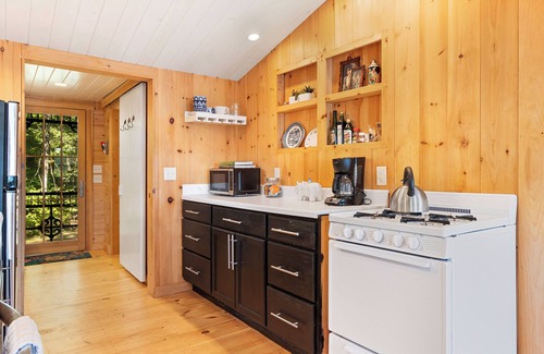 Nobleboro Cabin | 2BR Maine Camp with Dock, Lake Access & Air Conditioning