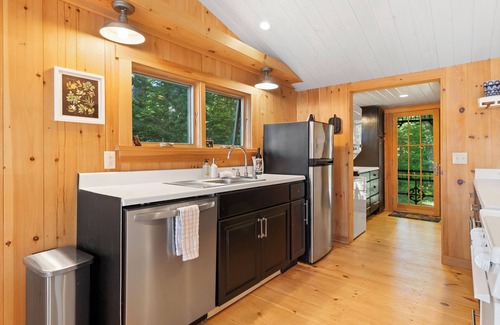 Nobleboro Cabin | 2BR Maine Camp with Dock, Lake Access & Air Conditioning