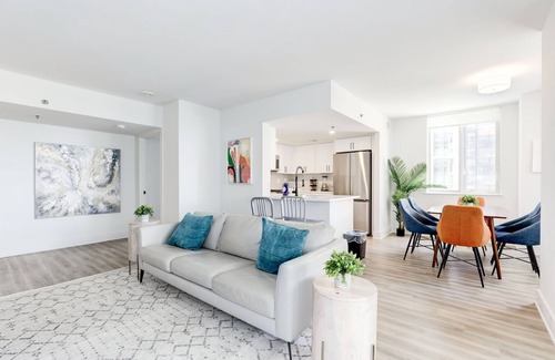 Crystal City Apartment | 2BR Modern Apartment Near DC & Airport