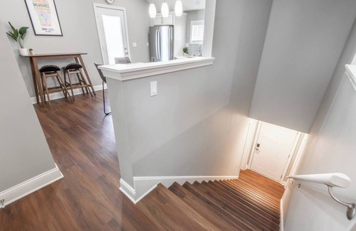 Lower East Side Apartment | 2BR Modern Luxe Unit, Prime East Side Location