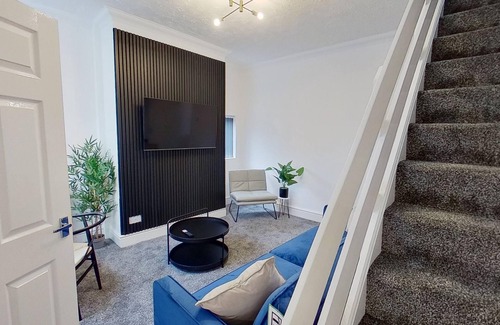 Salford House | 2BR-NearCityCentre-MediaCity-WiFi-Parking-Garden