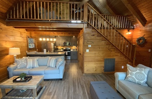 Townsend Cabin | 2BR "Riverside" Cabin Overlooking the "Little River" in Townsend,TN Family Owned