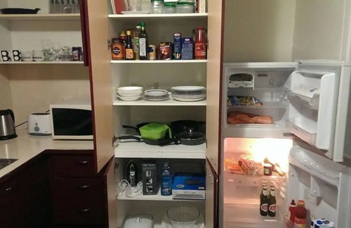 St. Kilda East Apartment | 2br, Safe, Locked Parking & Close to Transport