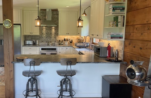 Banner Elk House | 2BR Secluded House with Amazing Mountain View & Dog Friendly!