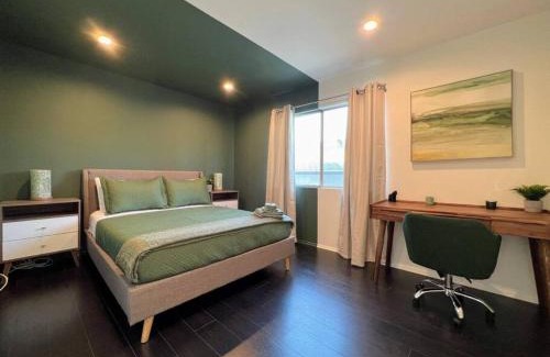 Universal City House | 2BR Suite in the Heart of Hollywood -BR5