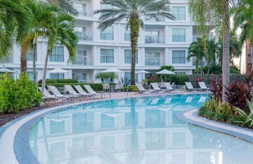 Florida Central Atlantic Coast Hotel | 2BR Suite near AdventHealth Orlando