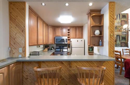 Carnelian Woods House | 2BR Townhome Walk to Beach or Trails