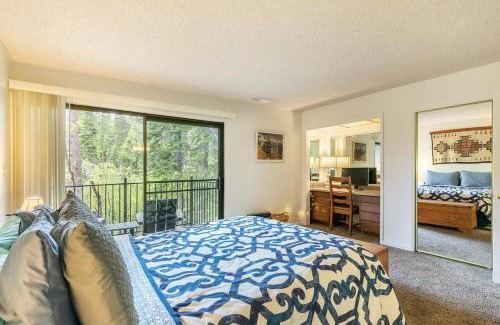 Carnelian Woods House | 2BR Townhome Walk to Beach or Trails