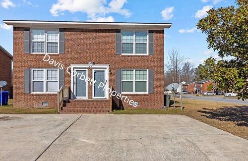 Greenville House | 2BR Townhouse Duplex 8 min to ECU 10 min to Vidant