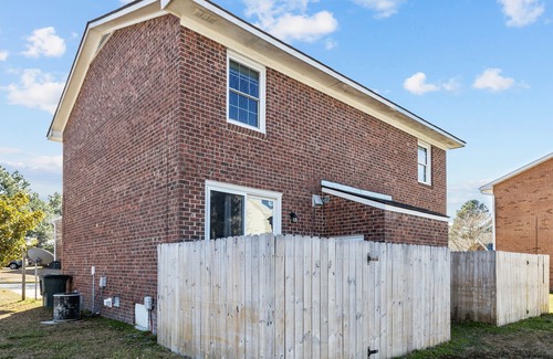 Greenville House | 2BR Townhouse Duplex 8 min to ECU 10 min to Vidant