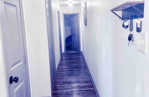 Phoenix Hill Apartment | 2Br Unit W/Cinema Room in Nulu
