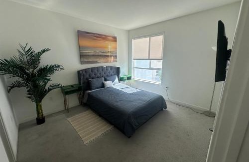 City West Apartment | 2BR w parking located DTLA!