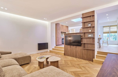 Hopital Saint-Louis Apartment | 2BR With AC Canal Saint-martin