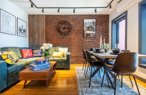 Somerville Apartment | 2BR2Bth 2 Parking Spaces,TD Garden,MIT,Harvard,BOS