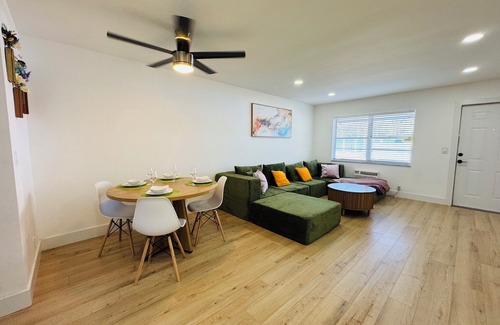 Highland Garden House | 2BRx2BTH near Hollywood Beach with Free Parking, WiFi and AC