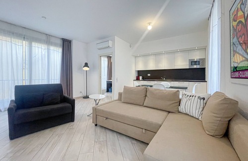 Cannes City Centre Apartment | 2D Tony Allard