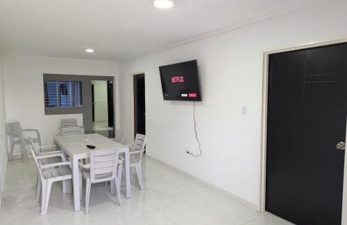 Cali Apartment | 2do piso apartamento ESPACIOSO