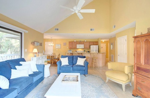 Sea Trail Condo | 2F Colony at Oyster Bay Golf View Condo 3 Miles to Sunset Beach