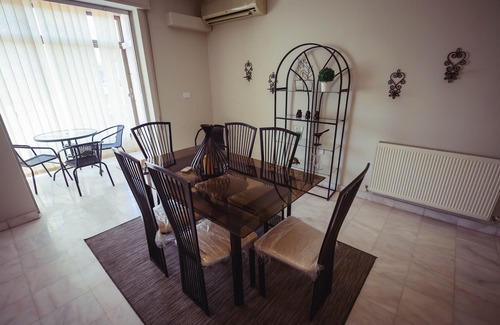 Amman Apartment | 2KING-BEDS/1.5BATH + Parking, Safe Near US Embassy