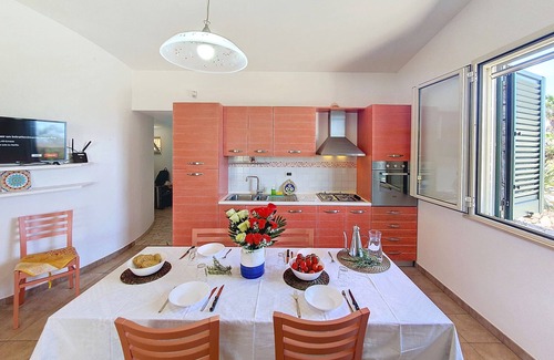 Torre Vado Villa | 2km from the beaches: nice villa with pool