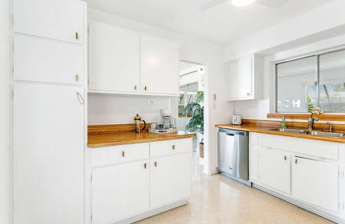 Florida North Atlantic Coast House | 2miles 2 Beach-2 King Beds-Mid-century Modern