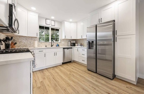 Loma Alta House | *2MilestoOcean*HotTub*FamilyRetreat*