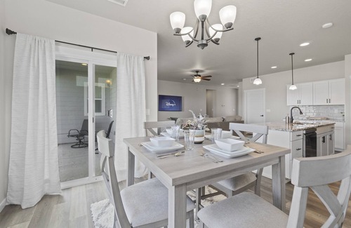 Nampa House | 2min>Ridgevue*1800ft²*King*FirePlace*600Mbps