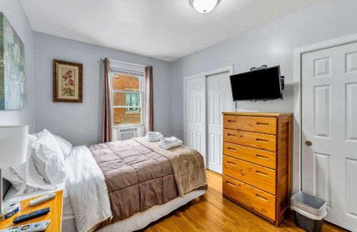 Oneonta Apartment | 2nd Base Apt 2 All Star Baseball Rentals