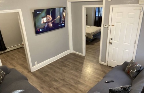 Irvington Apartment | 2nd floor Accommodating Contemporary Clean and safe 3 bedroom Apartment