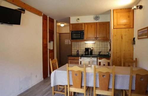 Aussois Apartment | 2nd floor, balcony, tv, ski locker, 55m², Aussois