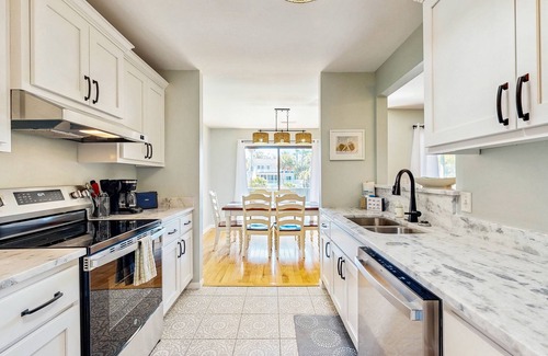 Ocean Ridge Condo | 2nd-floor Condo retreat with screened porch and golf course views